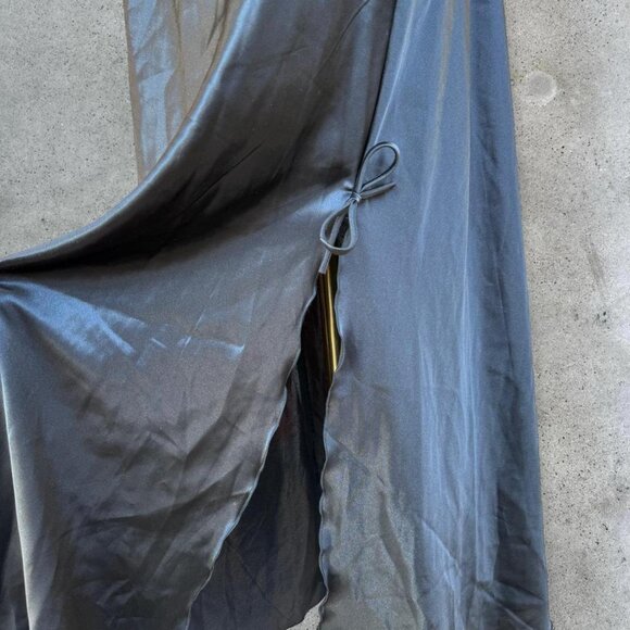 Black satin maxi dress adjustable straps - Picture 6 of 8